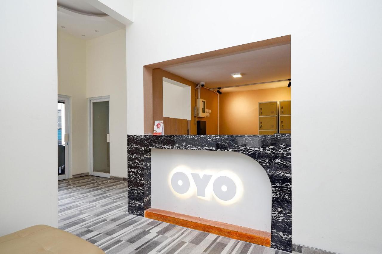 Oyo Flagship 2124 Kars Inn Semarang Exterior foto